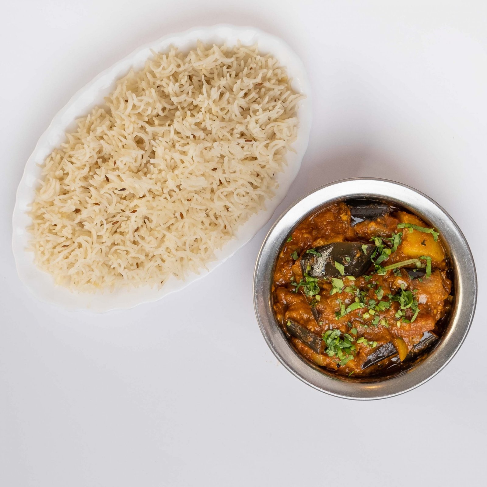Achari baingan aloo, vegansk